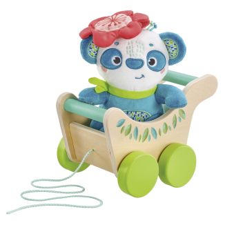 Spielmaterial vom Artikel 62088, TULIP'S GARDEN by SELECTA Soft Toy: Nachziehwagen mit Plüschfigur Tulip, 21 cm