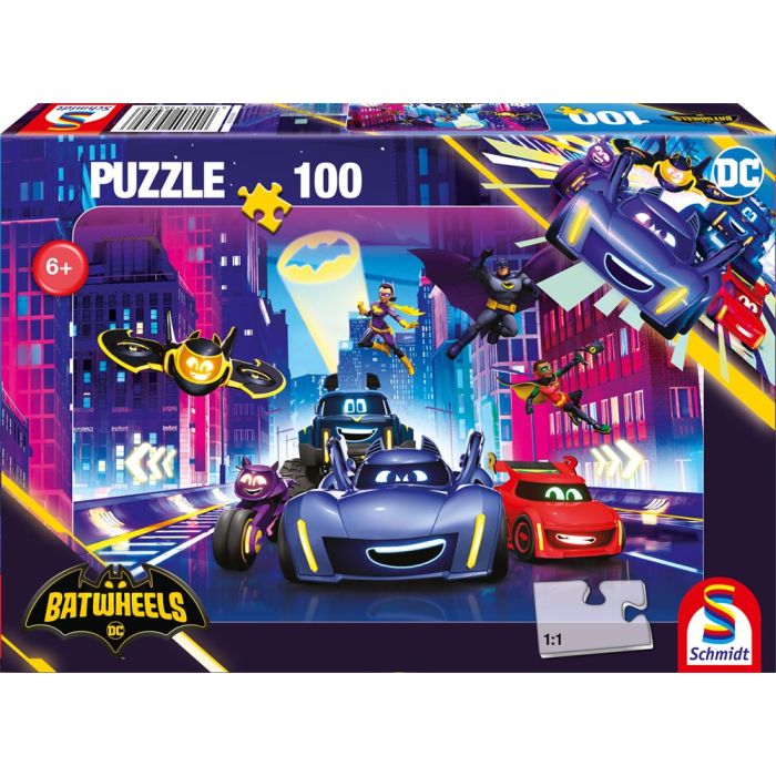 Vorderseite der Verpackung vom Artikel 56489, DC Batwheels: Turbogeladene Action in Gotham City, 100 Teile Kinderpuzzle Vorderseite der Verpackung vom Artikel 56489, DC Batwheels: Turbogeladene Action in Gotham City, 100 Teile Kinderpuzzle