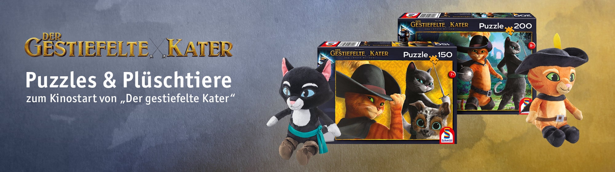 Puzzles und Plüschtiere zum Film Der gestiefelte Kater, mit Motiven des Katers und seiner Freunde vor dunklem, gemaltem Hintergrund.